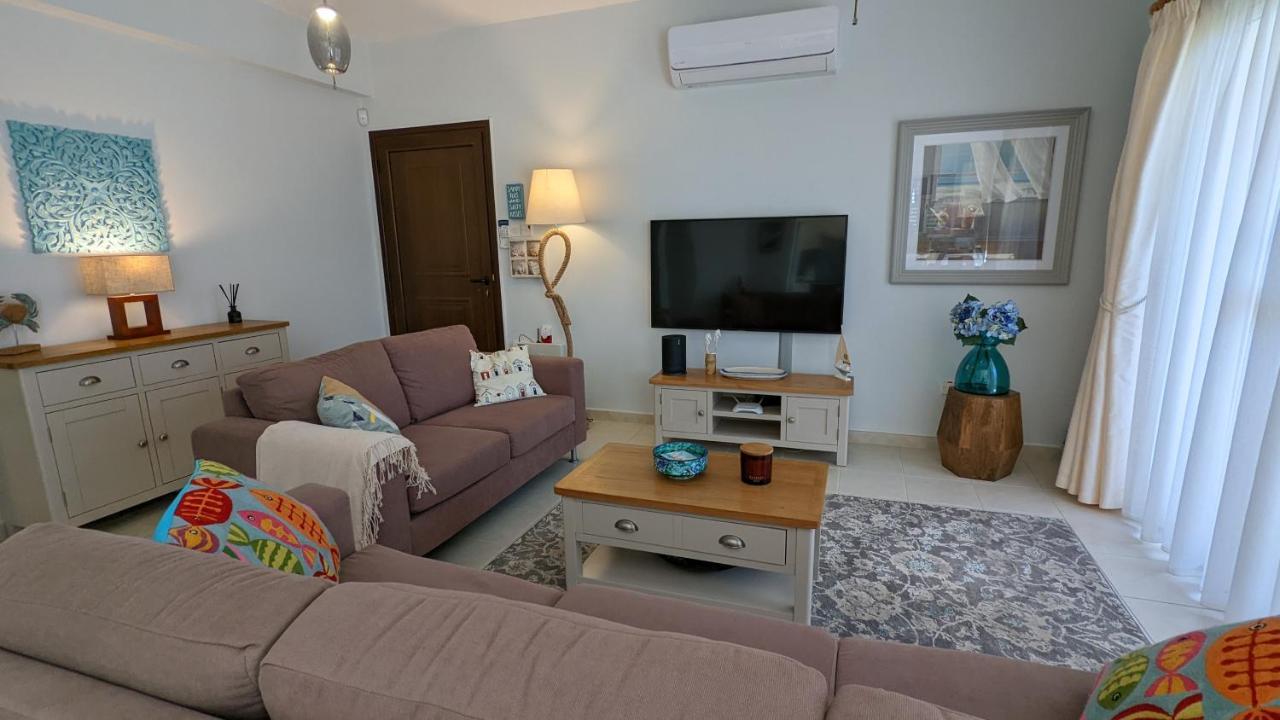 Stylish Garden Apartment At Paphos Harbour Esterno foto