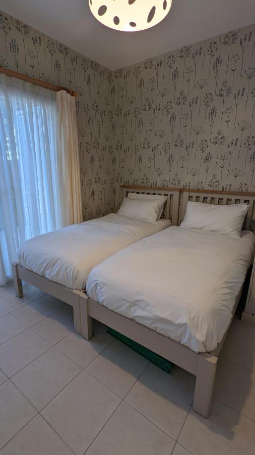Stylish Garden Apartment At Paphos Harbour Esterno foto